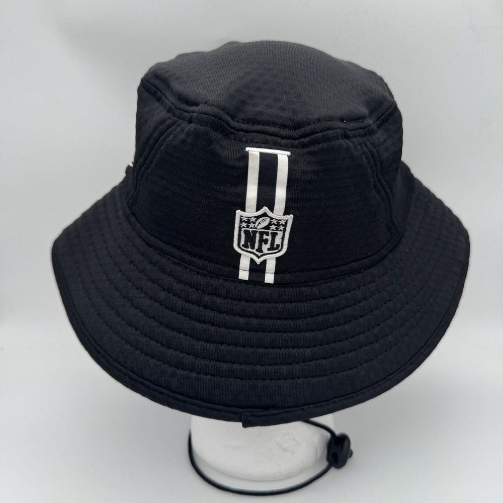 Pittsburgh Steelers New Era Black Bucket Hat Cap + Strap Black & White Logo - Picture 3 of 6